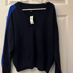 Banana Republic NWT Size XL Blue Sweater